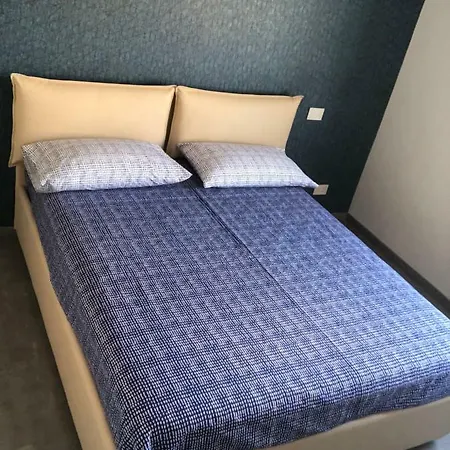 Duomo Luxury Suites * Ρέτζιο ντι Καλάμπρια